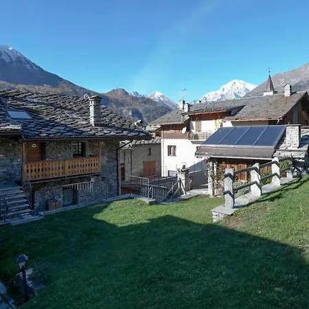 Chalet Vista Monte Bianco 木屋 喇沙