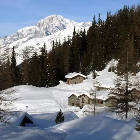 Chalet Vista Monte Bianco 木屋 喇沙
